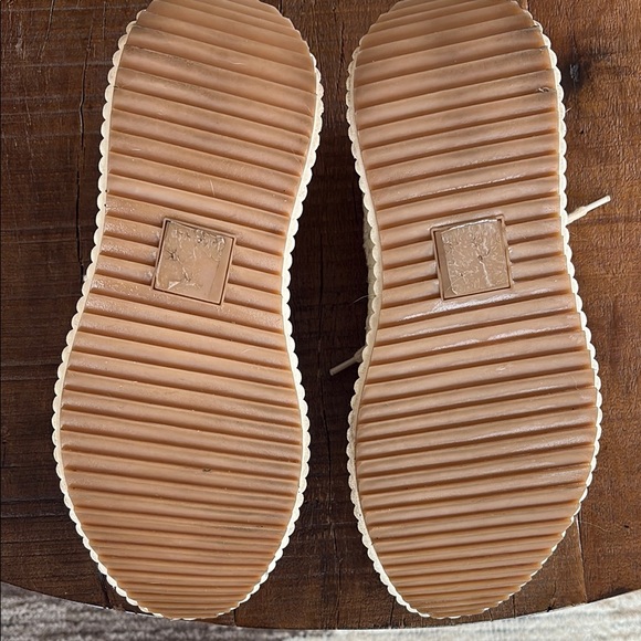 NEARLY NEW - Dolce Vita Dolen platform sneaker - Picture 8 of 10